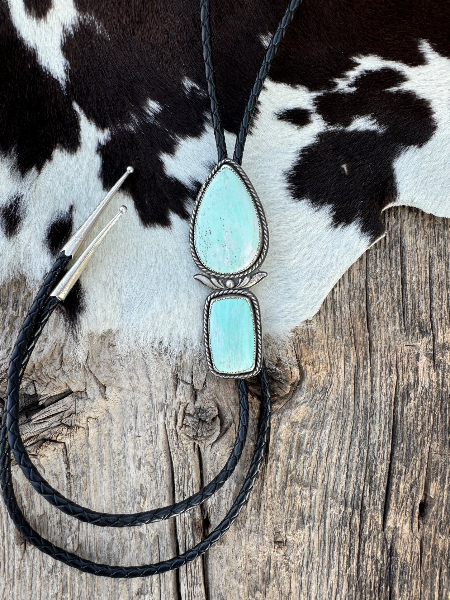 Lucin Variscite Bolo Tie